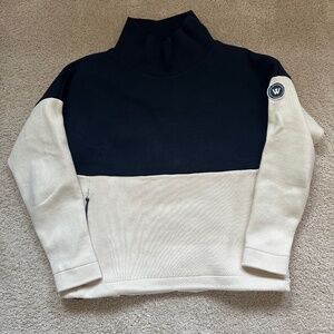Holebrook Elin Windproof Sweater